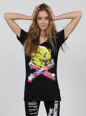 SCOOP TEE - ROSE & CROSS BONES BLACK