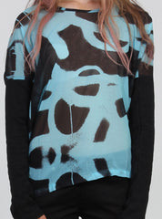 WEEKEND TOP AQ/BLK SPRAY