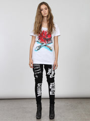 SCOOP TEE - ROSE & CROSS BONES WHITE