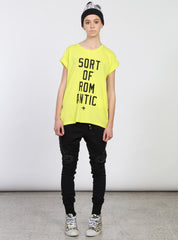 SING TEE - SORT OF ROMANTIC zest